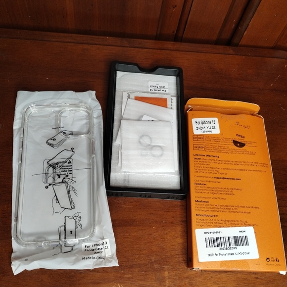 New Clear Case And Screen Protector For Iphone 13 - Picture 1 of 2